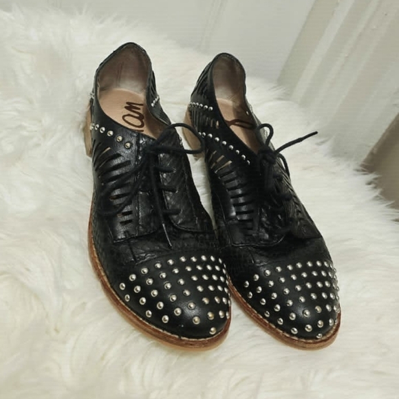 Sam Edelman Jayden Oxford Silver Studded Black Leather Flat Shoe Women’s Sz 5M🌴 - Picture 2 of 7